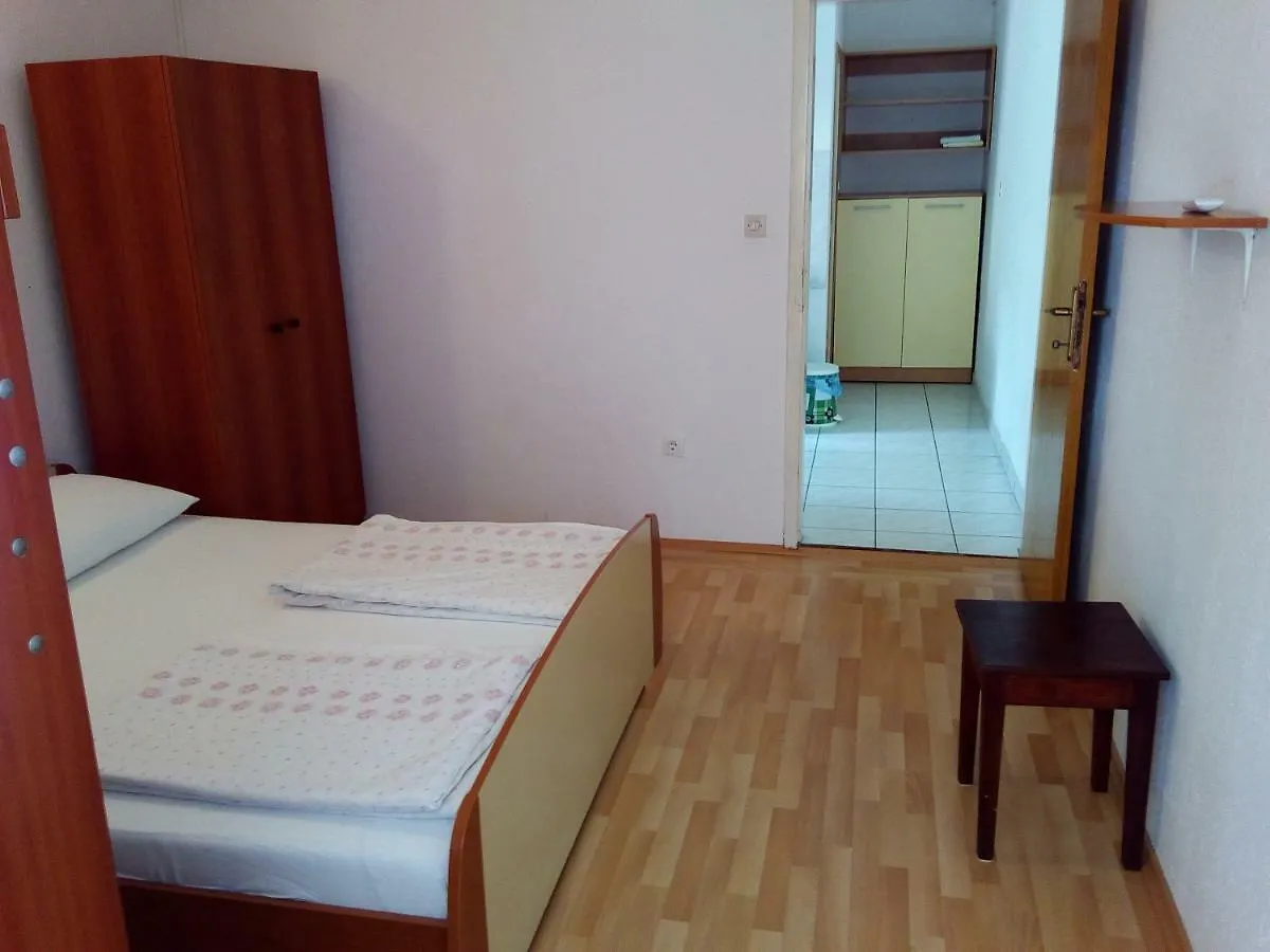 Apartmani Toni Starigrad Paklenica Lägenhet