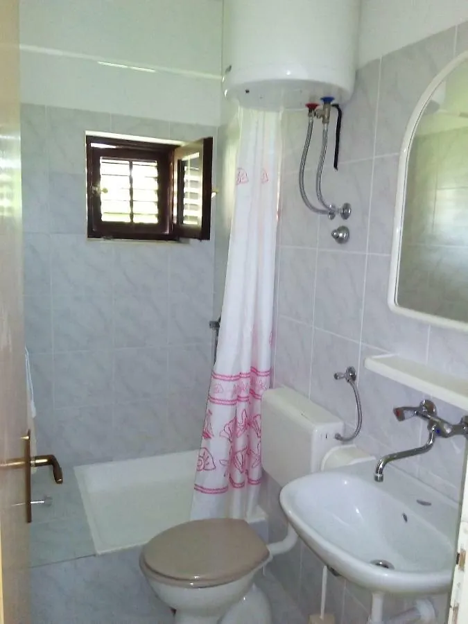 Apartmani Toni Starigrad Paklenica 0*,  Kroatien
