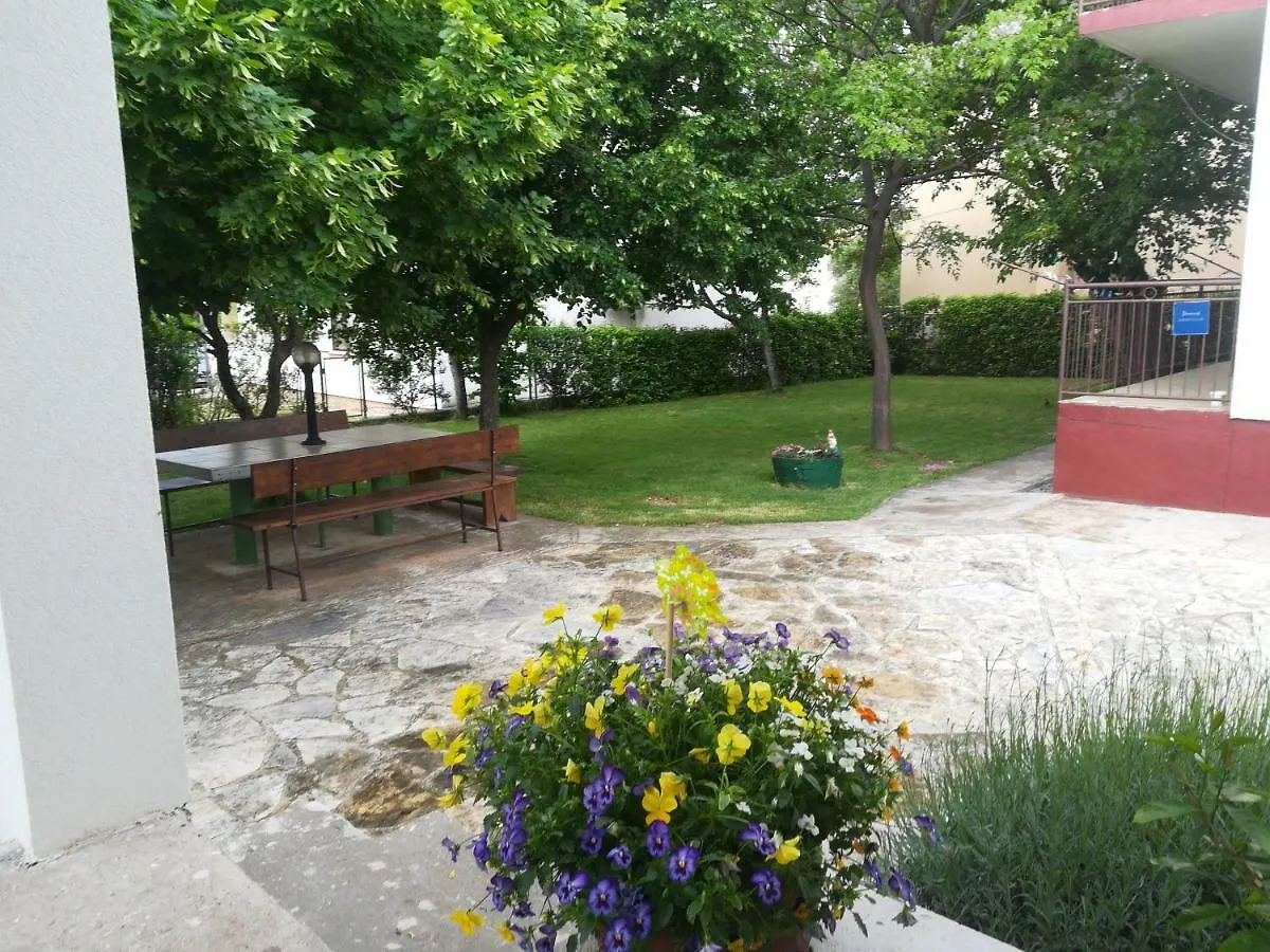 Apartmani Toni Starigrad Paklenica